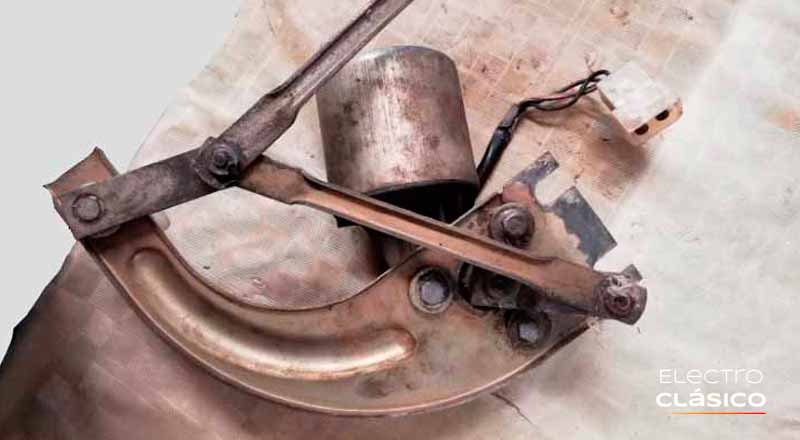 Reparación de motor de limpiaparabrisas de SEAT 132 de 1974