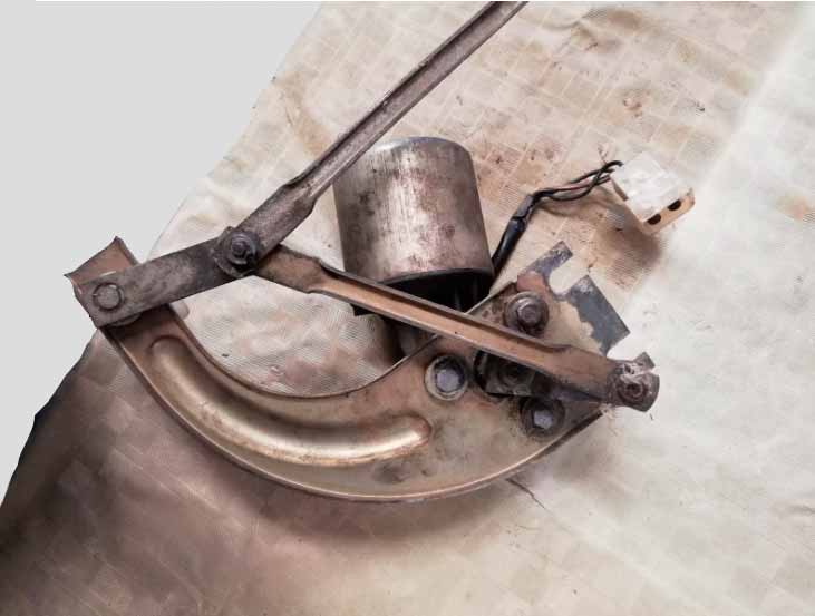 Reparación de motor de limpiaparabrisas de SEAT 132