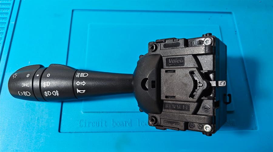 Reparación de mando de luces Renault Clio/Captur y Dacia