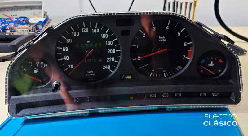 Reparación del cuadro BMW M3 (E30)